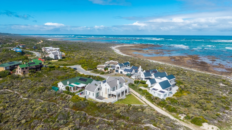 6 Bedroom Property for Sale in Suiderstrand Western Cape